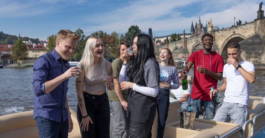 Prague: Beer Boat Tour - What this Prague beer boat actually offers