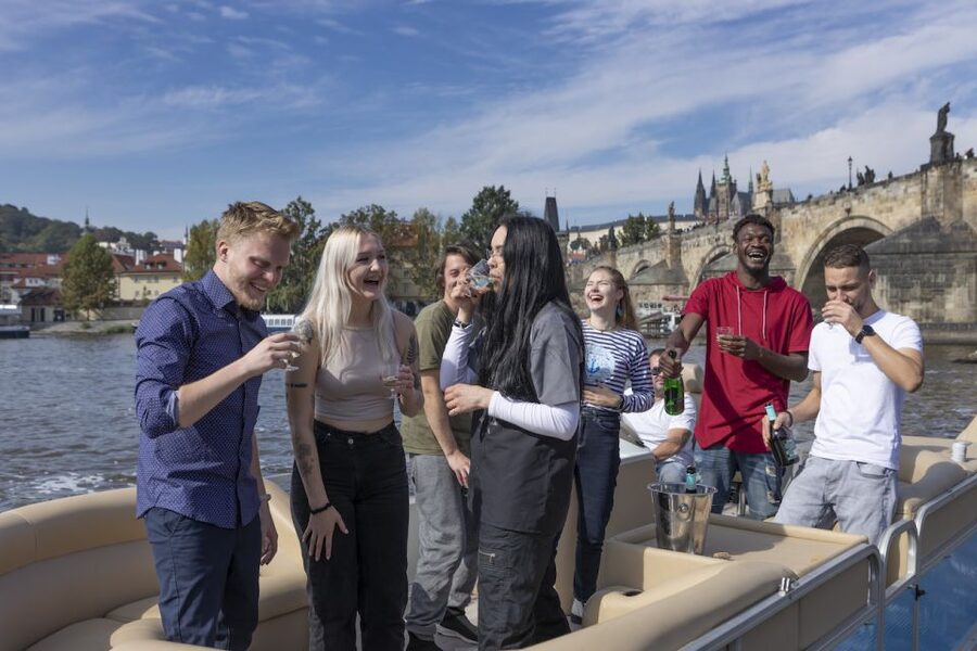 Prague: Beer Boat Tour - Why the one-hour duration matters