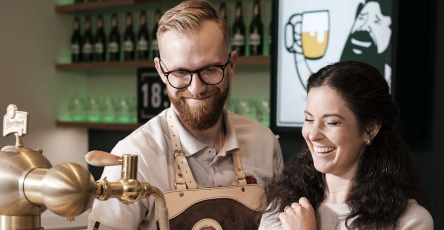 Prague: Beer Pouring Class at Pilsner Urquell Experience - What the Pilsner Urquell class is really teaching