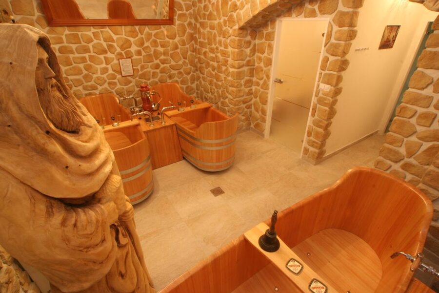 Prague: Beer Spa Bernard with Beer and Massage Option - The heated bed is the quiet second half
