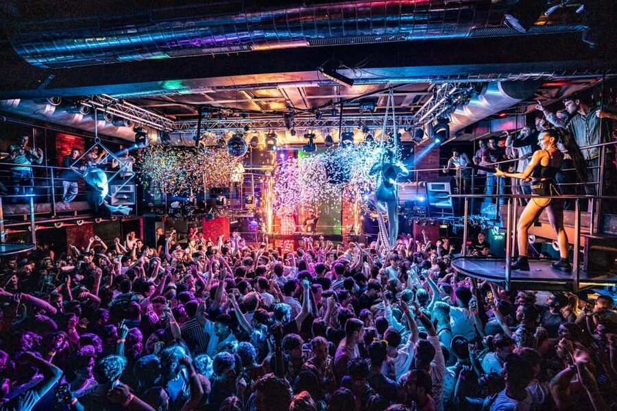 Prague: Boat Party with Unlimited Drinks & After Party Entry - Drinks: the detail that can change the value