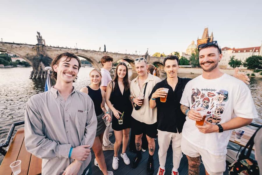 Prague: Booze Cruise with Open Bar and Duplex Entry - Practical tips for a smoother night