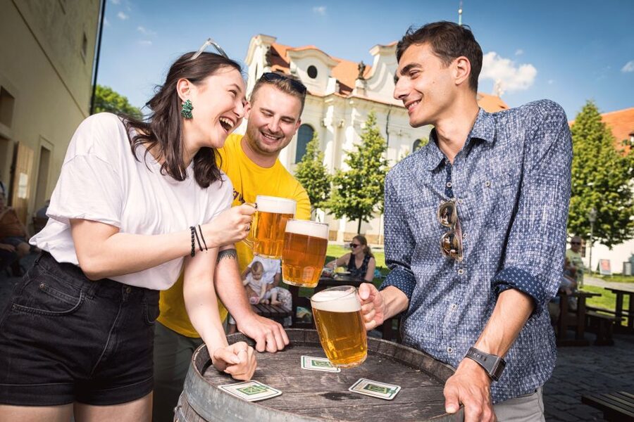 Prague: Castle Side Breweries & Pubs Guided Walking Tour - The Czech snack matters more than it sounds