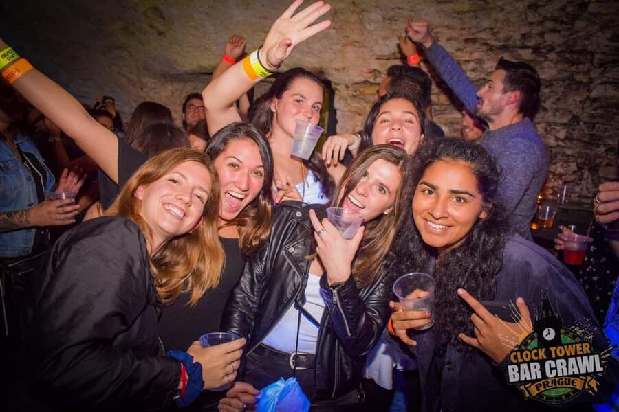 Prague: Clock Tower Bar Crawl ending at the BIGGEST CLUB - Why the opening open bar matters