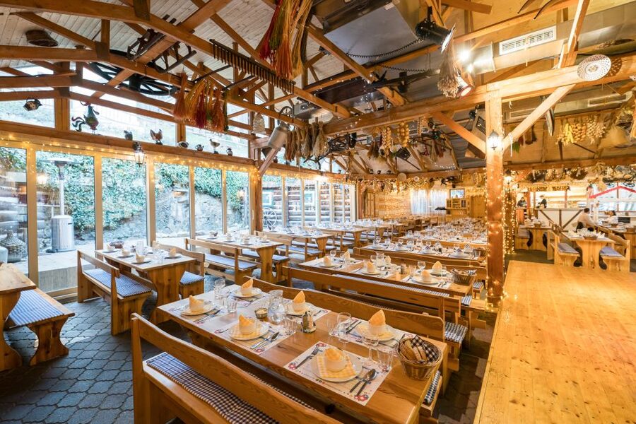 Prague: Dinner with Folk Show and Open Bar - Arriving at a typical Czech restaurant