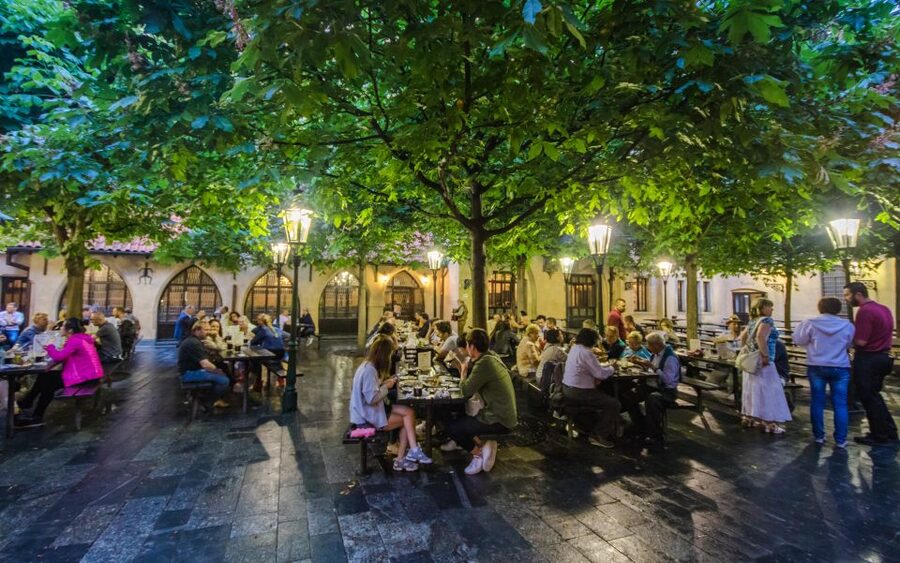 Prague: Legendary Beer Tour with Dinner - The famous bar and its presidential connection
