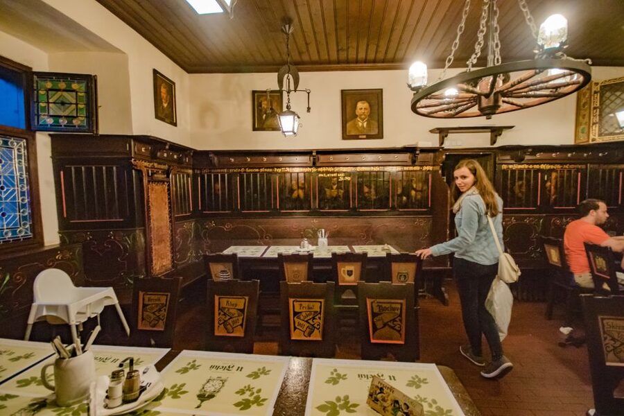 Prague: Legendary Beer Tour with Dinner - Dinner near Old Town Square