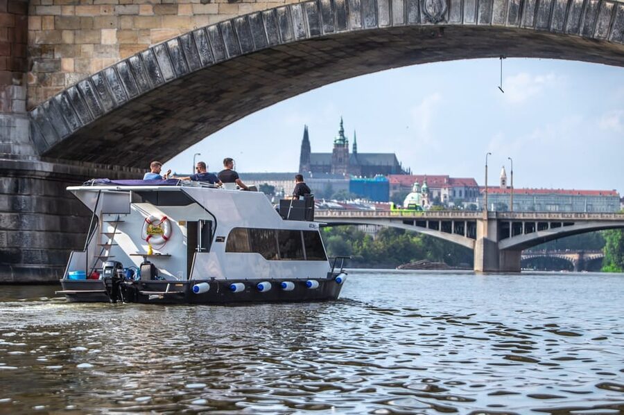 Prague: Private River Cruise with Unlimited Beer or Prosecco - Choosing the green and chill route