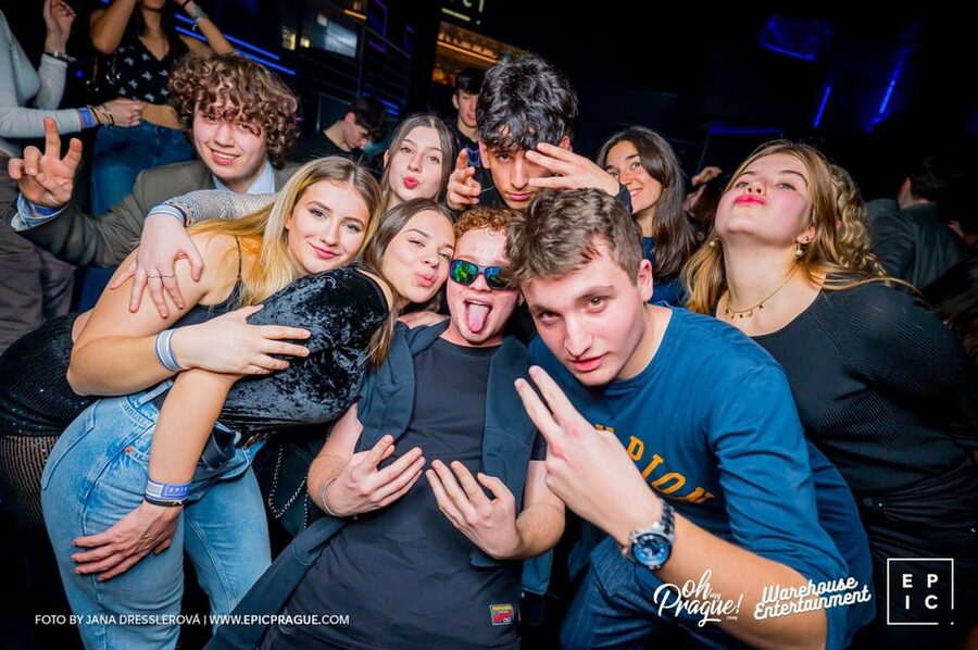 Prague: Pub Crawl with Shots & Entrance to Rooftop Club - Who Will Enjoy This Prague Night Out?