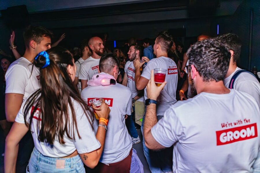 Prague: Pub Crawl with Unlimited Drinks & 5-floor Club Entry - Key points before you book