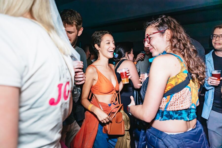 Prague: Pub Crawl with Unlimited Drinks & 5-floor Club Entry - The first bar: free drinks and fast introductions
