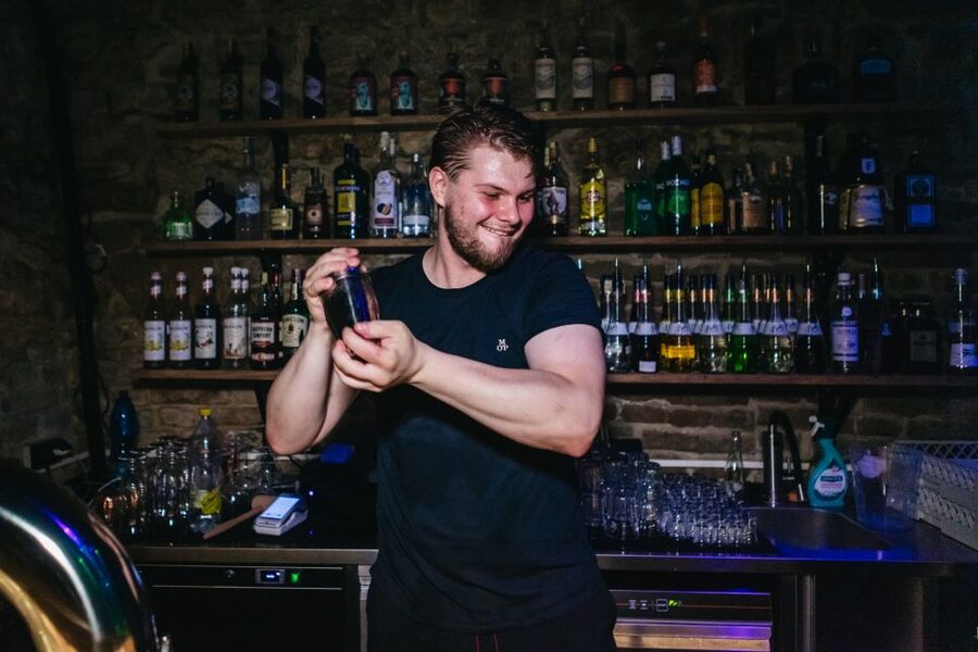 Prague: Pub Crawl with Unlimited Drinks & 5-floor Club Entry - Is $40 good value?
