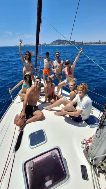 Private boat with an open bar and snacks - Drinks, snacks, and the private atmosphere