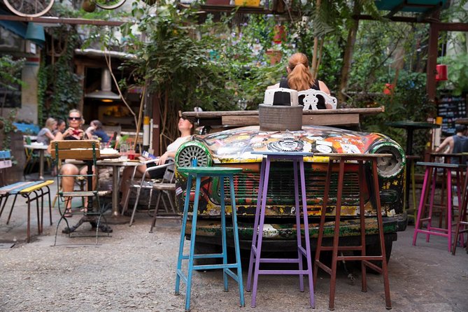 Private Budapest Ruin Bar Tour with Local Drinks & Street Food - What you may eat and drink along the way