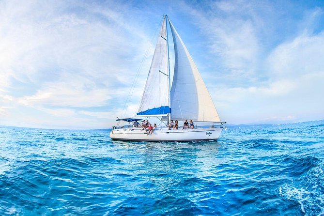 Private Luxury Sailing Cruise in Los Cabos with Lunch and Open Bar - Who will get the best value