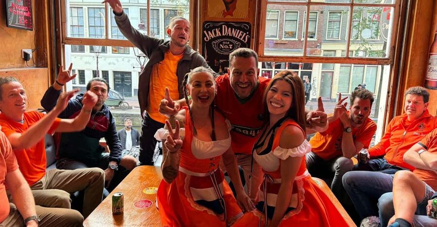 Private Red Light Tour City Center with Beer Maid Guide - Starting at Drink n Sink in central Amsterdam