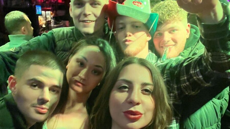 Private Red Light Tour City Center with Beer Maid Guide - What happens at the four bars