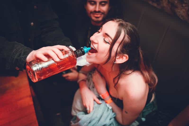 Pub Crawl 1hr Unlimited Beer + Vodka then Clubs in Katowice - Meeting at 9:30 PM on Dworcowa 6