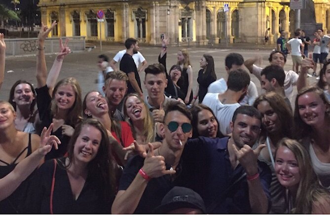 Pub Crawl Barcelona: 4 nightclubs + shots + skip-the-line entry - Reaching the Final Club With VIP Entry
