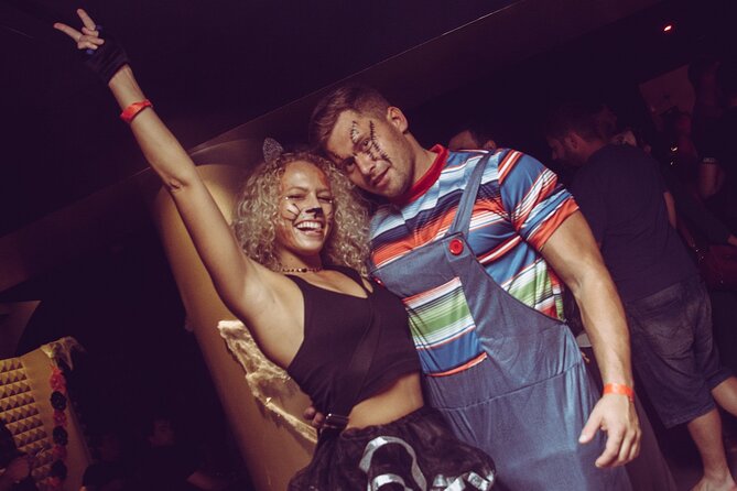 Pub Crawl Barcelona: 4 nightclubs + shots + skip-the-line entry - Is $18.06 a Good Price?