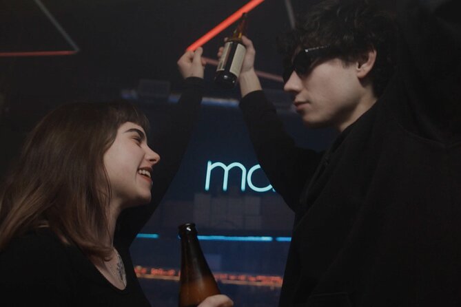 Pub Crawl Barcelona: 4 nightclubs + shots + skip-the-line entry - Three Bars, Three Shots, and a Social Pace