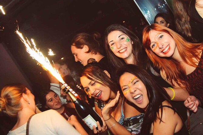 Pub Crawl Barcelona by EVOLVE The BEST night experience - The first bar: useful introductions, uneven atmosphere