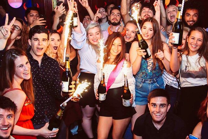 Pub Crawl Barcelona by EVOLVE The BEST night experience - Guides make the biggest difference