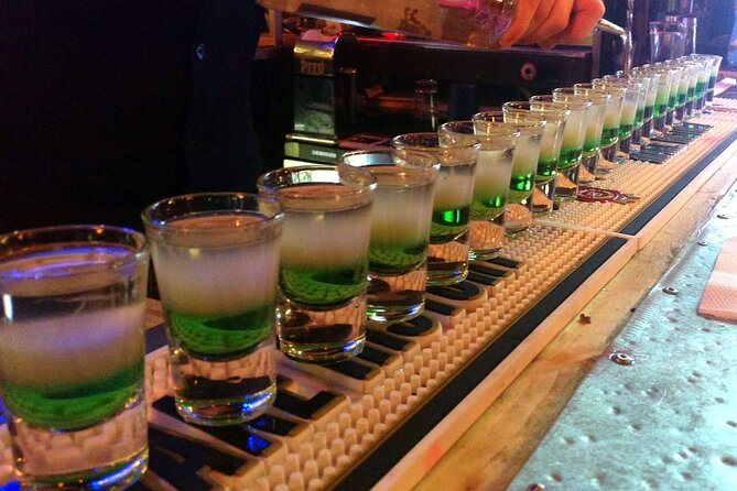 Pub Crawl Dubai: Nightlife Tours - The social side works well for solo visitors