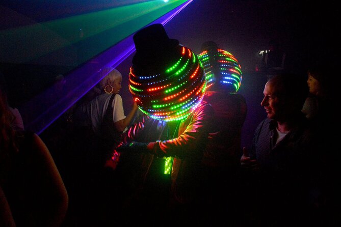 Pub Crawl in Edinburgh - Photos, dancing, and the changing venue mix