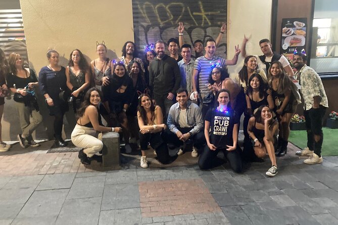 Pub Crawl Madrid by Mad Party Crew - Stop one: Enbabia Bar and the first round of introductions