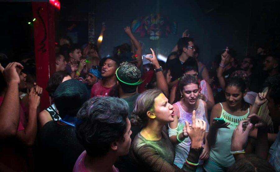 Pub Crawl Nice: Free Shots,Best Bar, Secret Surprise with us - FAQ