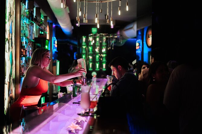 Pub Crawl Valencia | The Biggest | Club Entry Included - The guide can make or break the evening