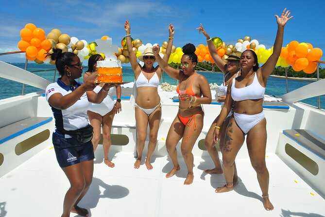 Punta Cana Party Boat Snorkeling with Music DJ and Open Bar - Quick facts before you book