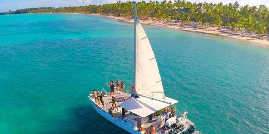 Punta Cana: Party Boat with snorkel and open bar included - The coral reef snorkeling stop