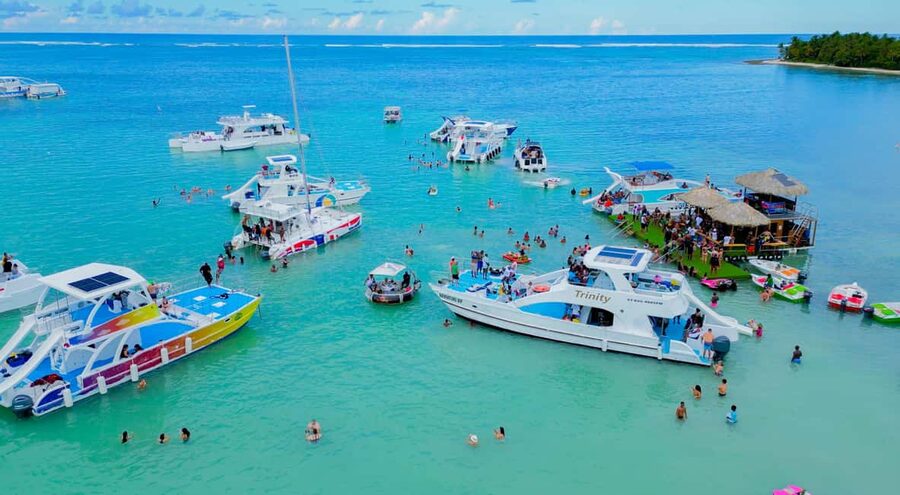 Punta Cana: Party Boat with Snorkeling, Open Bar And Hip Hop - Pickup from Punta Cana and the first hour aboard