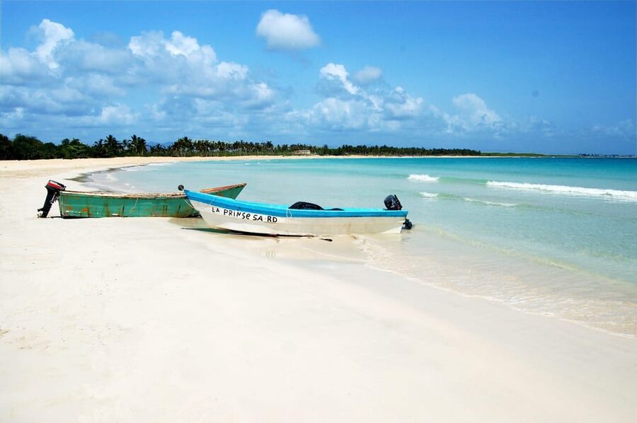 Punta Cana: Saona Island Full-Day Open Bar, Lunch & Transfer - Three hours on Saona’s main beach
