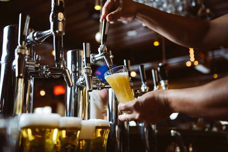 Quebec City: Craft Brewery and Beer Tasting Tour - What the guide adds to the afternoon