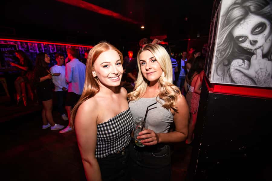 Queenstown: Bar Crawl with 5 Free Shots and Pizza - Five bars, five different moods