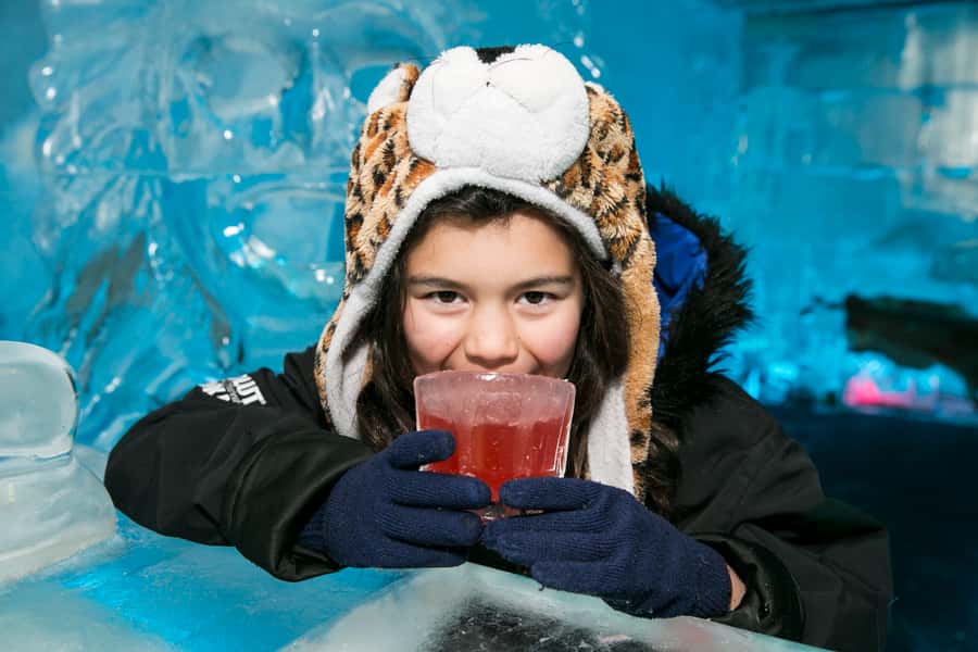 Queenstown: Minus 5 Ice Bar Experience with Drink Options - Arriving at Steamer Wharf for your icy hour