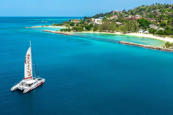 Reggae Catamaran and Snorkeling Open Bar Cruise Montego Bay - When the bar opens and the party starts