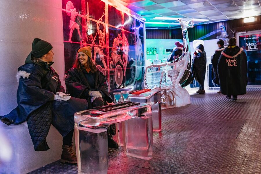 Reykjavik: Magic Ice Bar Entrance and Welcome Drink - Staff who make the visit work