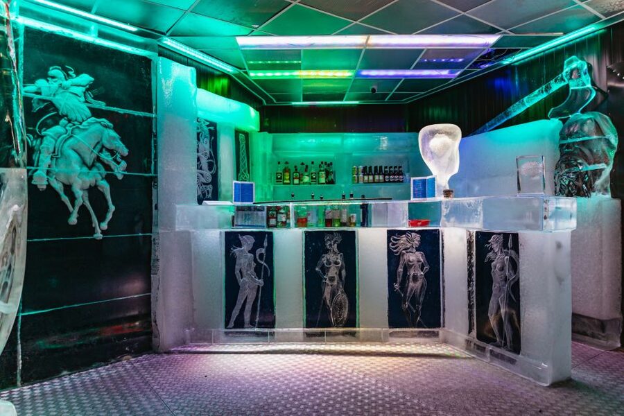 Reykjavik: Magic Ice Bar Entrance and Welcome Drink - How long to plan and what to combine it with