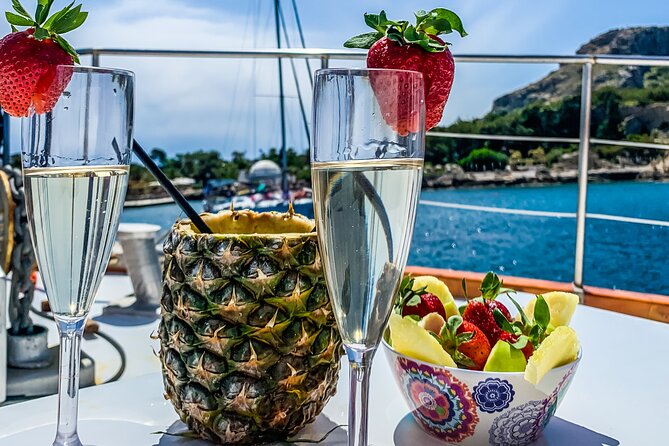 Rhodes Day Cruise (with lunch & unlimited drinks) 5,5 Hours - Setting Out From Rhodes Town Harbor