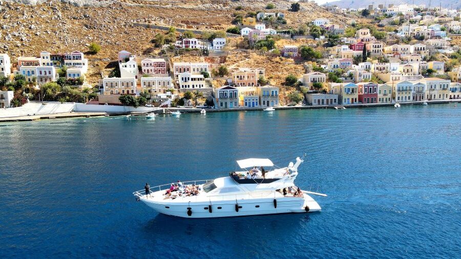 Rhodes: Symi Yacht Tour with Unlimited Drinks and Transfer - Two hours to explore Symi Town