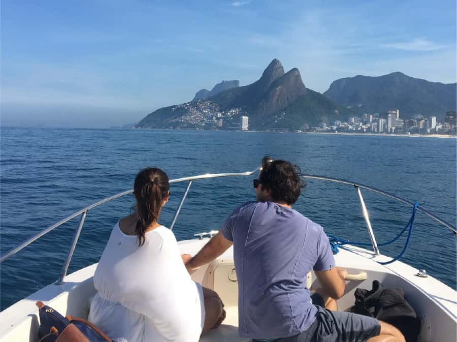 Rio de Janeiro: Boat Tour - Sunset with Beer - Adão and Eve beaches for swimming