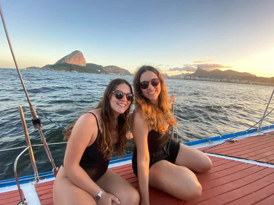 Rio de Janeiro: Sunset Sailboat Tour with Open Bar - Drinks, Snacks, and the Open Bar
