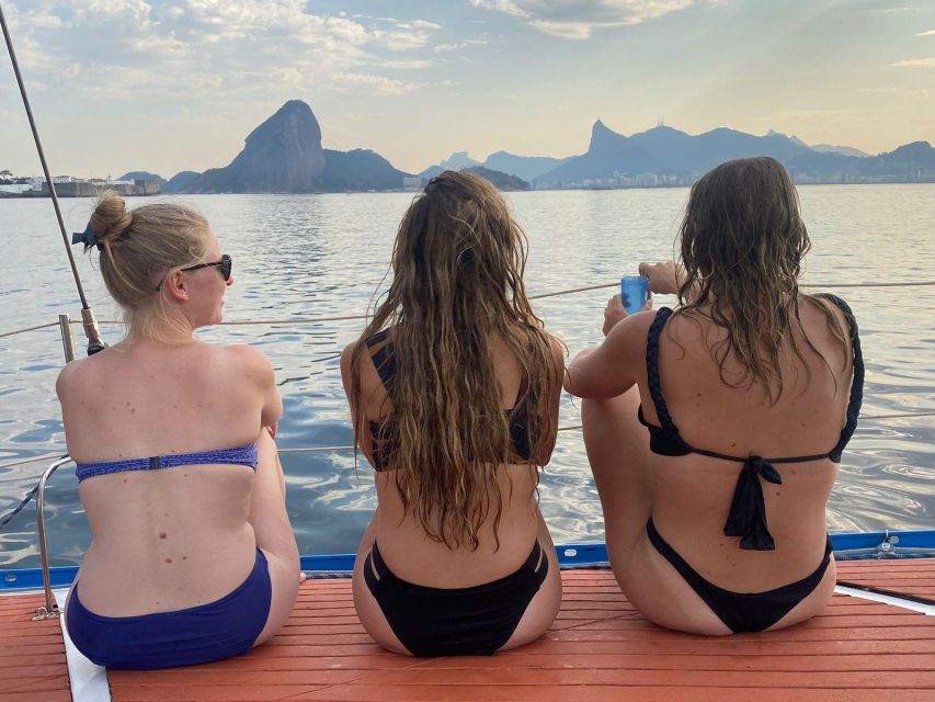 Rio de Janeiro: Sunset Sailboat Tour with Open Bar - Chasing the Sunset Around Rio