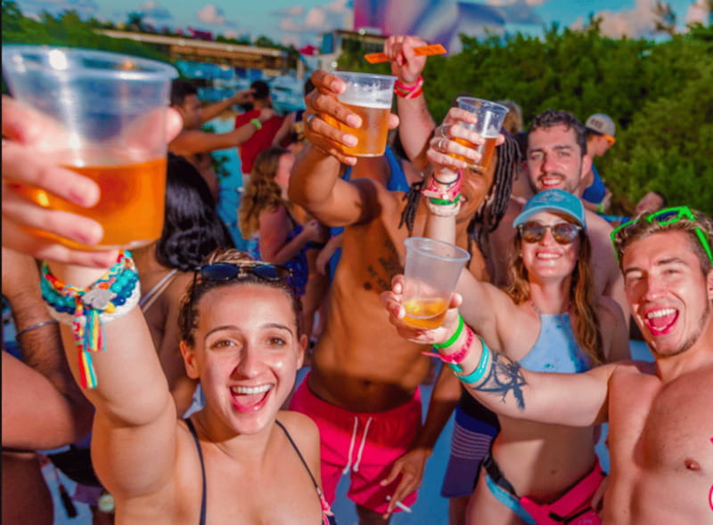 Rockstar Boat Party Cancun - Booze Cruise Cancun (18+) - Champagne shower and picture opportunities