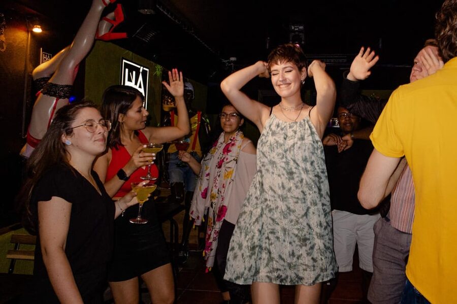 Rome: Forbidden History Walking Tour & Pub Crawl with Drinks - How the three-hour route works