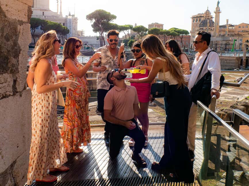 Rome: Guided Bar Crawl with Drinks & Dark History - How the social side really works